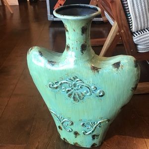 Metal decorative vase